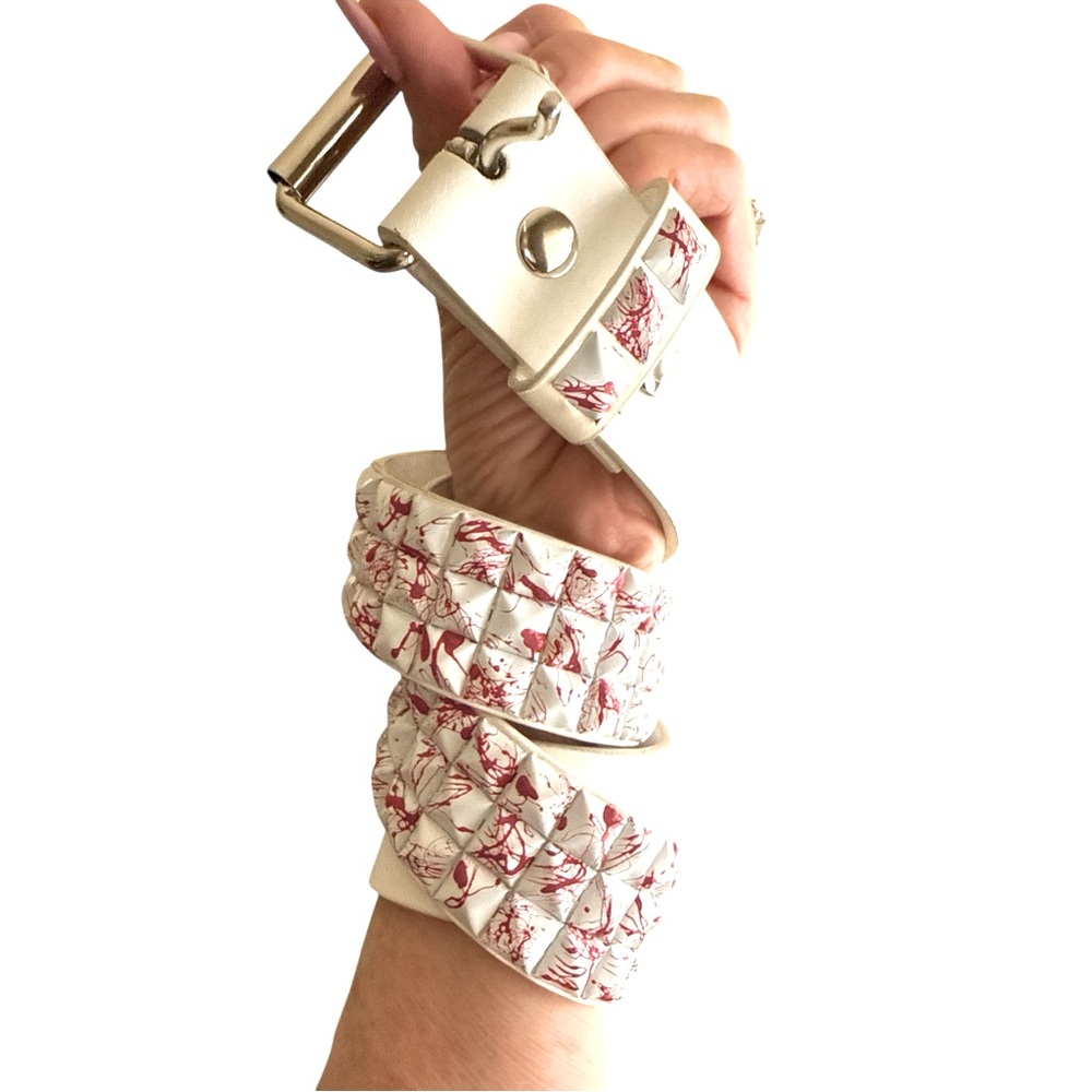 Hot Topic White & Red Splatter Three Row Pyramid Stud Belt. Size Small